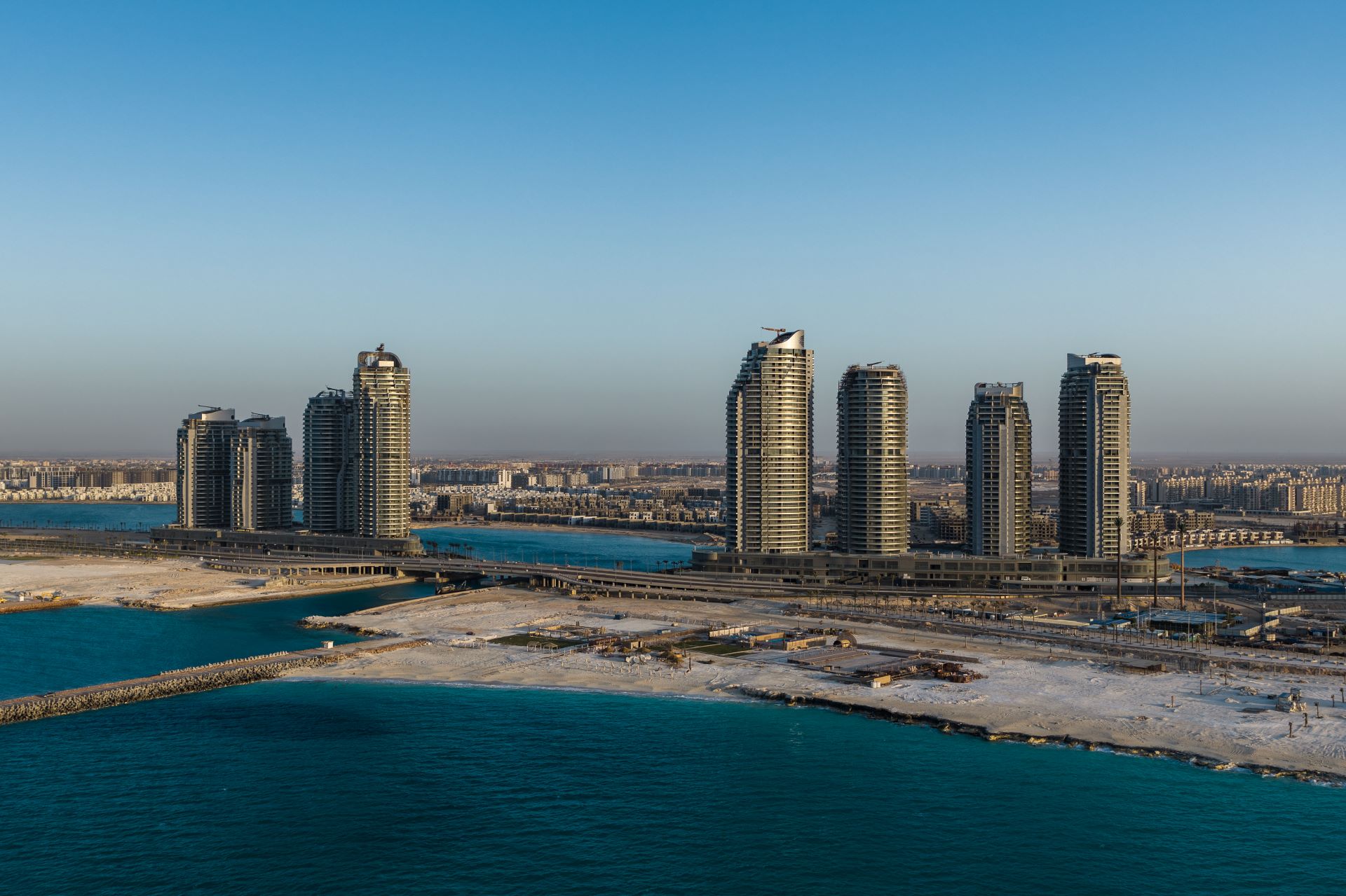 Beachfront towerconstructions