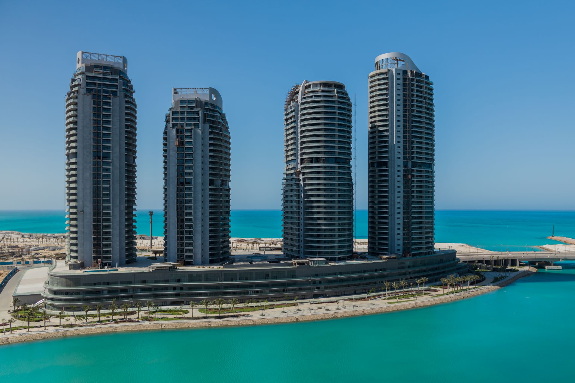 Beachfront towerconstructions